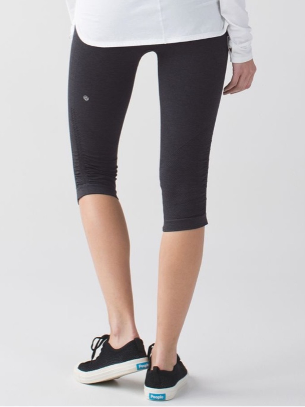 Lululemon In The Flow Crop II Heathered Deep Coal Sz 6 - Picture 4 of 16